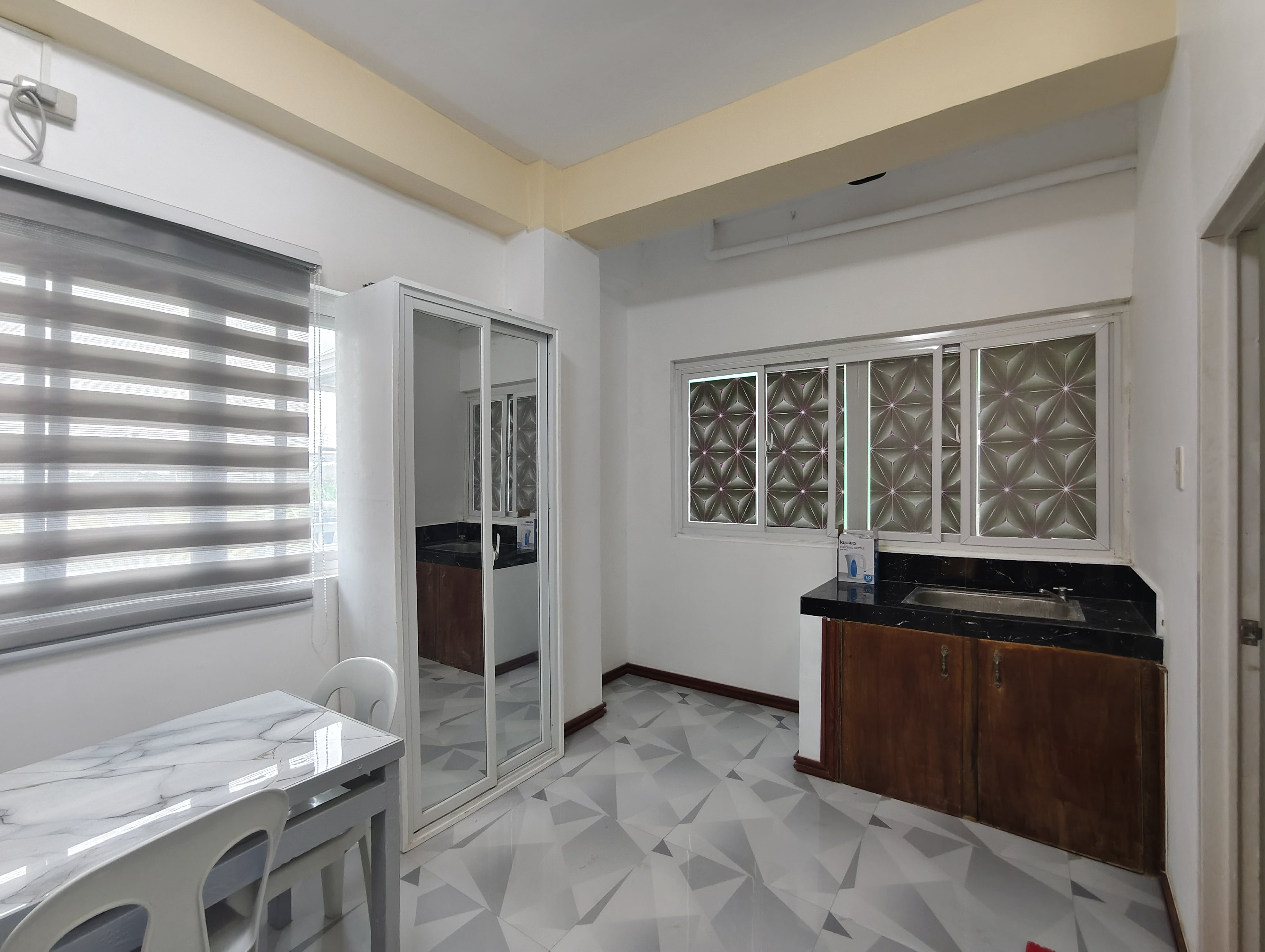 deluxe room - Image 3