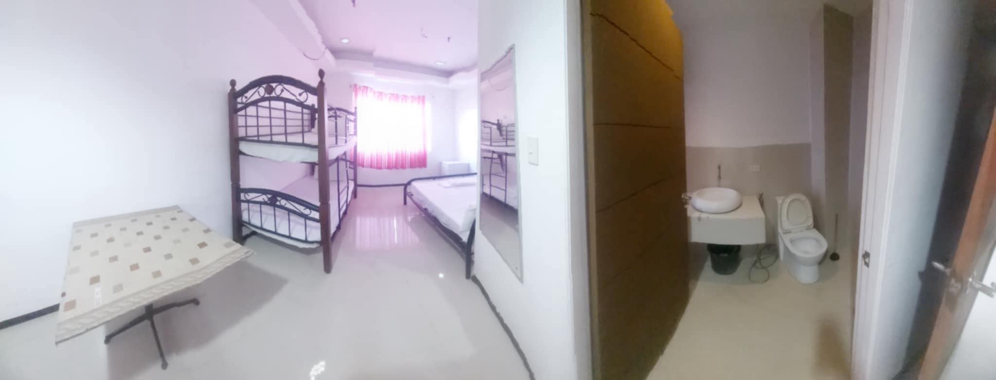 Deluxe Room - Image 1